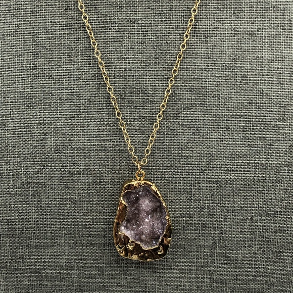 Amethyst Geode pendant, gold plated Pendant - Picture 4 of 5
